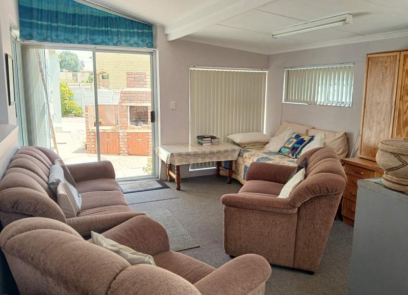 3 Bedroom Property for Sale in Stilbaai Wes Western Cape